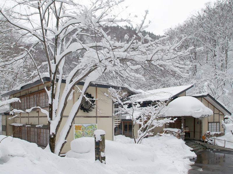 Отель Lamp No Yado Aoni Onsen Hirakawa Экстерьер фото
