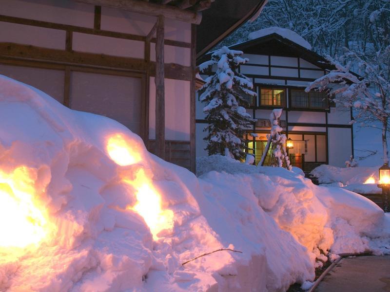 Отель Lamp No Yado Aoni Onsen Hirakawa Экстерьер фото